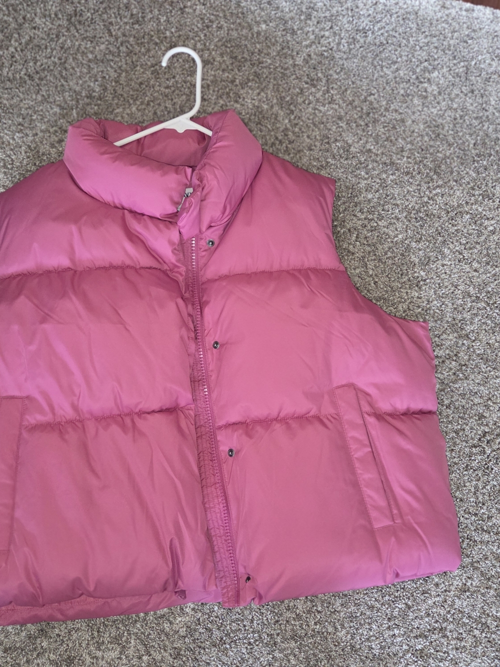 Old navy size xl pink puffer vest